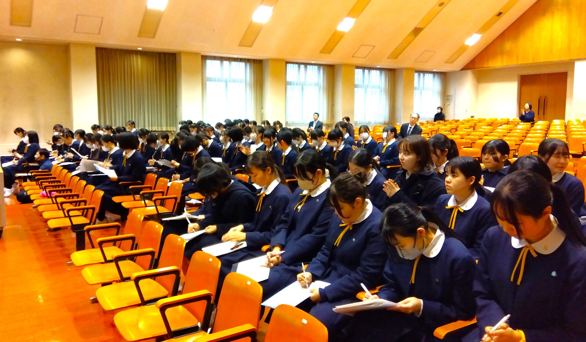 2024年12月4日 3年生総探発表会&待降節ミサを行いました | 校長室の窓