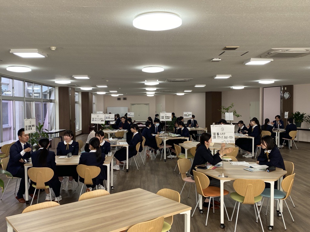 3年生　進路講演会を実施しました！